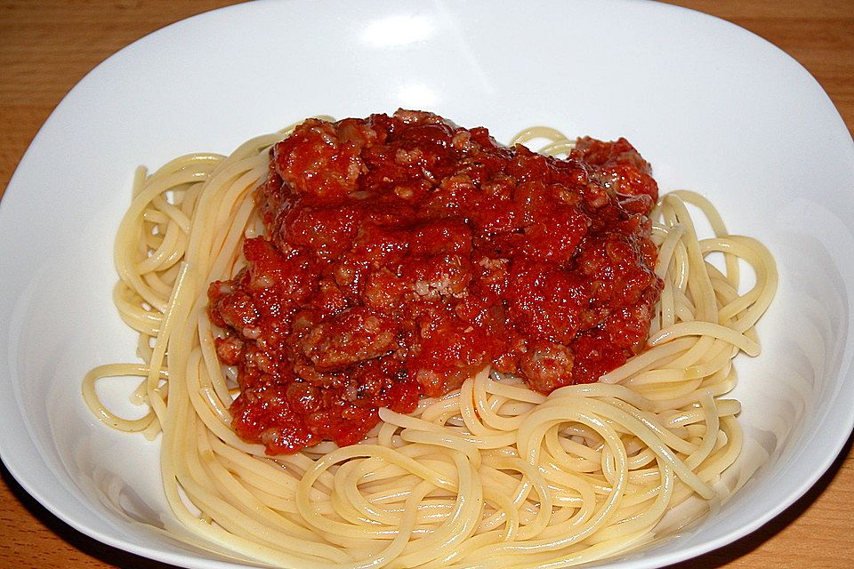 Pasta al sugo di salsicce