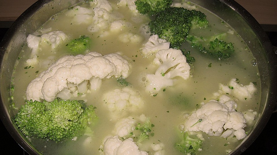 Blumenkohl - Brokkoli Suppe von ufaudie58