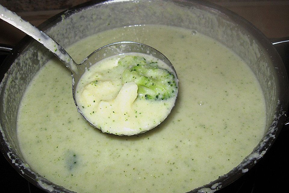 Blumenkohl - Brokkoli Suppe