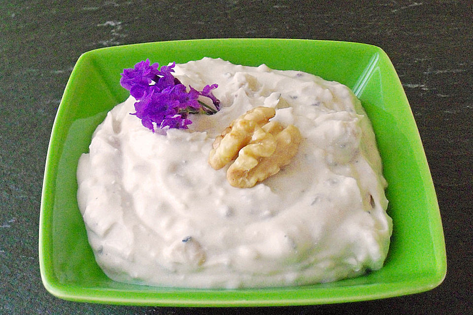 Gorgonzola - Creme mit Walnüssen