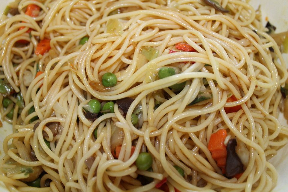 'Chinesischer'  Spaghettisalat