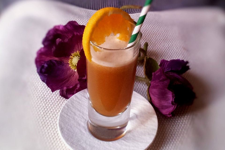 Espresso mit Orangensaft und Vanille