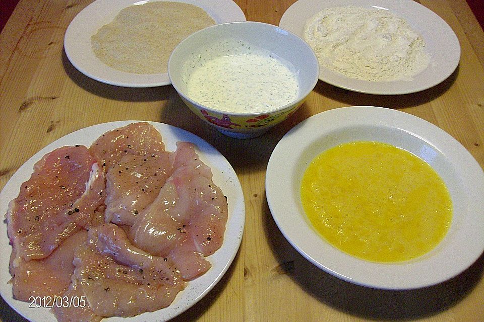 Paniertes Schnitzel mit Frischkäse - Sahne Sauce