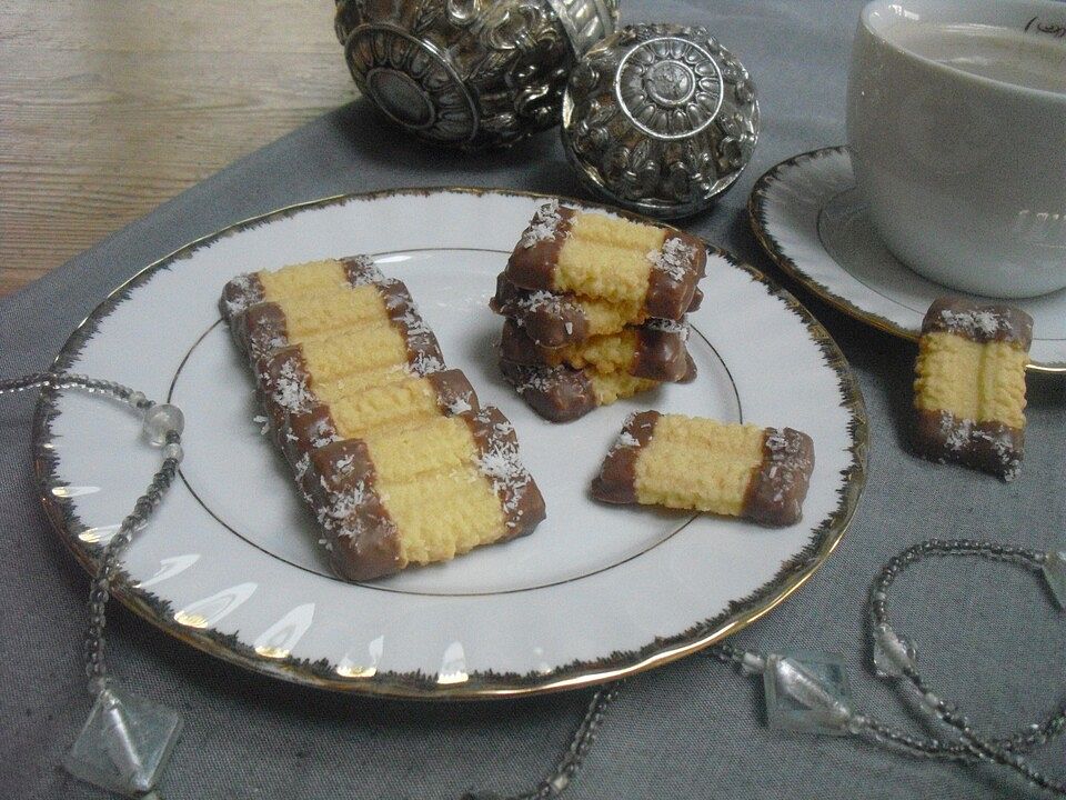 Kokos - Spritzgebäck mit Schokoglasur von 1986Sienna| Chefkoch