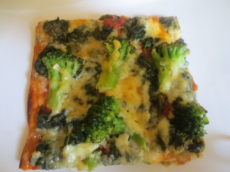 Pizza mit Blattspinat und Brokkoli von Avonlea| Chefkoch