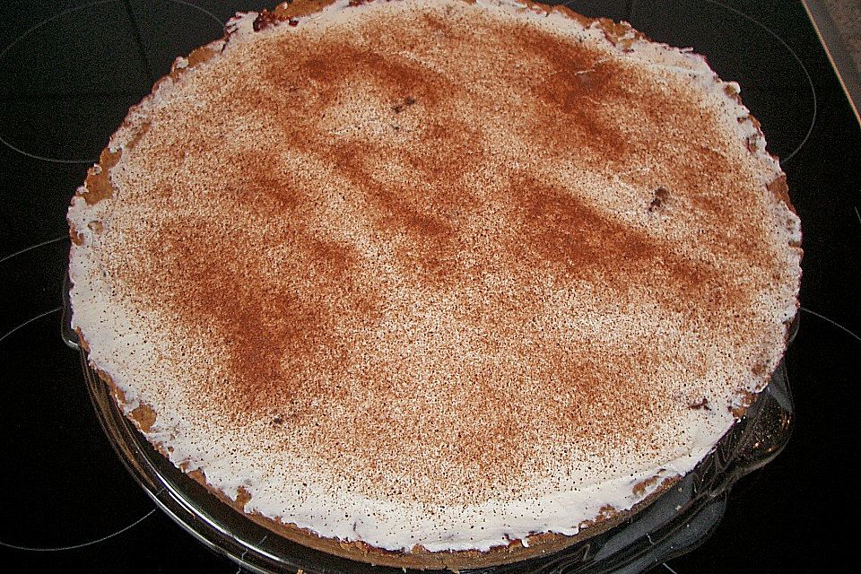 Sauerkirsch -  Steuselkuchen mit Sahne