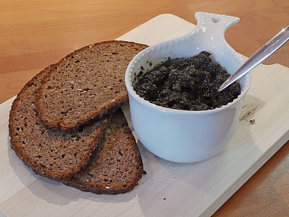 Schwarzer Olivenaufstrich von plumbum| Chefkoch