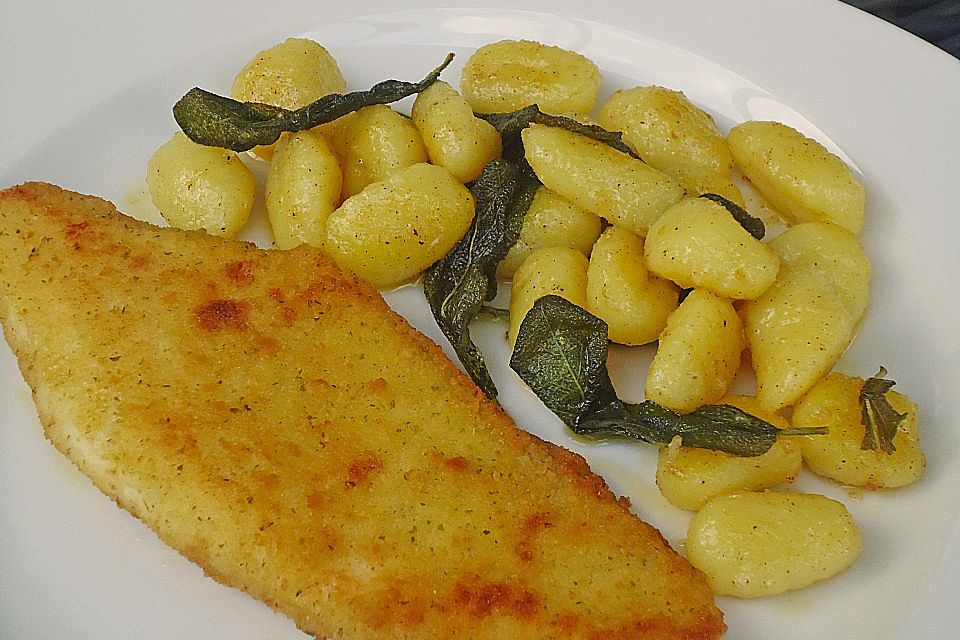 Gnocchi mit süßer Salbeibutter