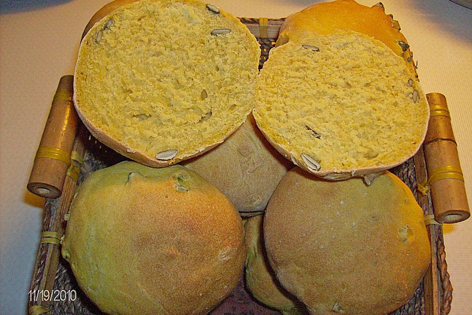 Kürbisbrötchen Kürbisbrötchen