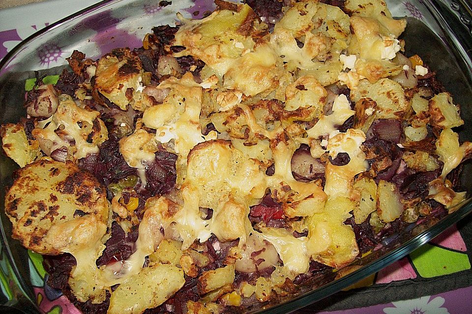 Gnocchi - Rotkohl - Gratin mit Bratkartoffelhaube