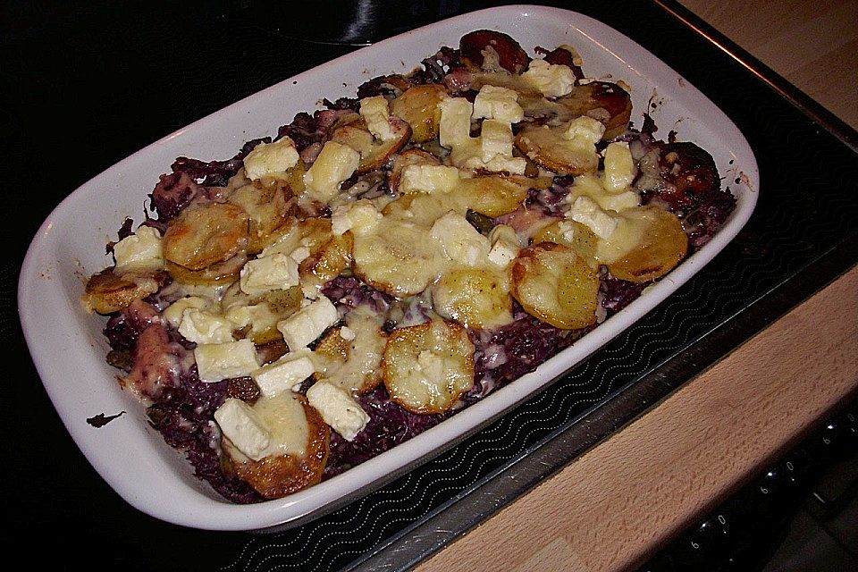 Gnocchi - Rotkohl - Gratin mit Bratkartoffelhaube