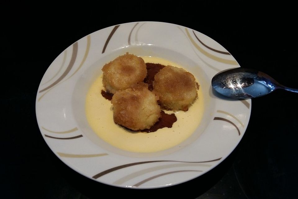 Grieß-Zwetschgen-Knödel