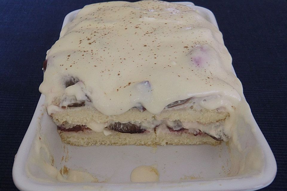 Tiramisu mit Zwetschgen