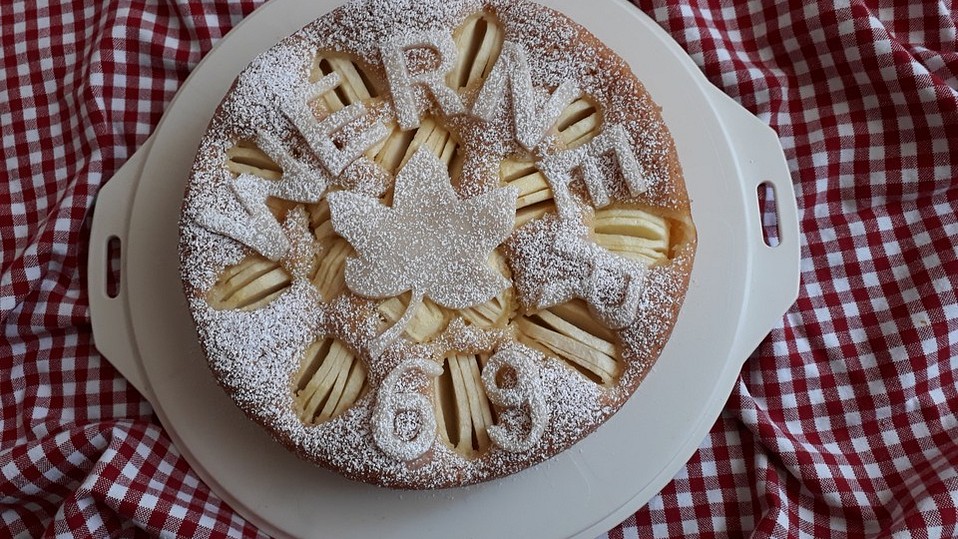 Megaleckerer Apfelkuchen nach Tante Uschi von schroddele