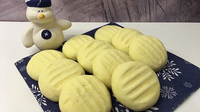 Butterknöpfchen von Christinini87