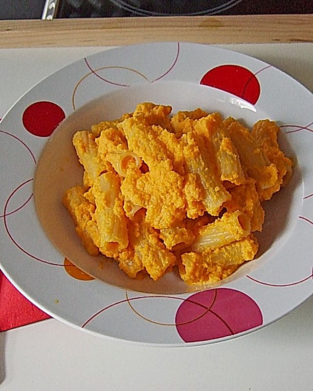 Tortiglioni mit Karottenpüree