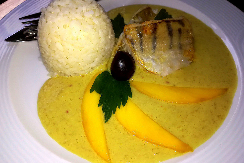 Fischfilet mit fruchtig - scharfer Mangosauce