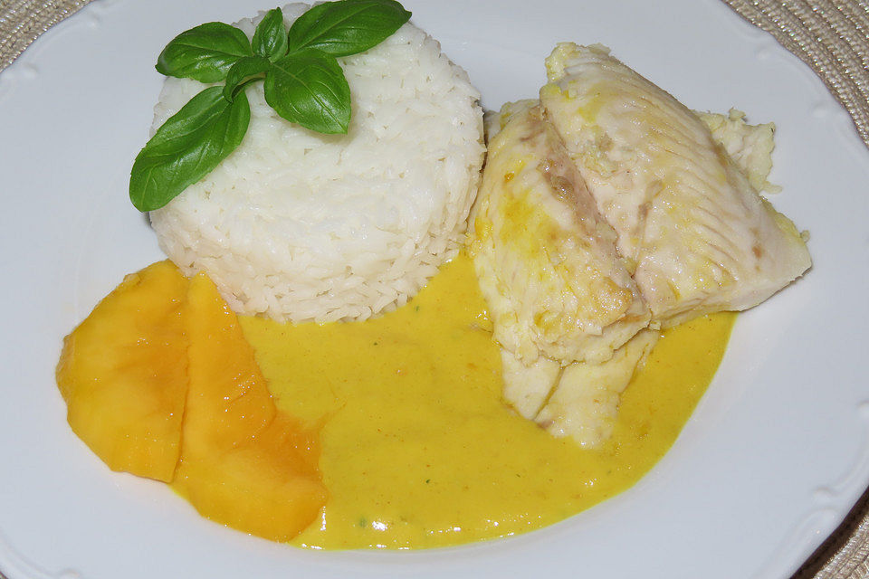 Fischfilet mit fruchtig - scharfer Mangosauce