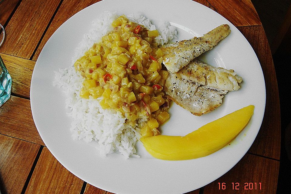 Fischfilet mit fruchtig - scharfer Mangosauce