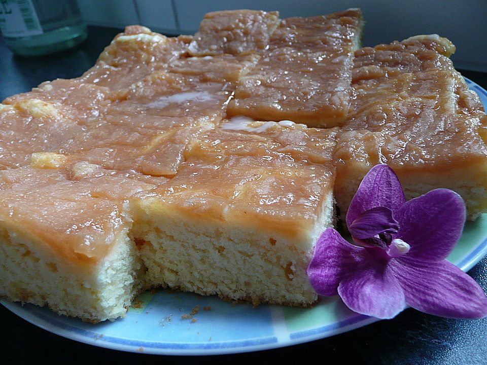 Blechkuchen mit Apfelmusdecke von jüsial| Chefkoch