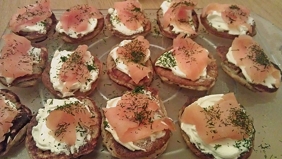 Blinis mit Räucherlachs von K_089 Blinis mit Räucherlachs von K_089