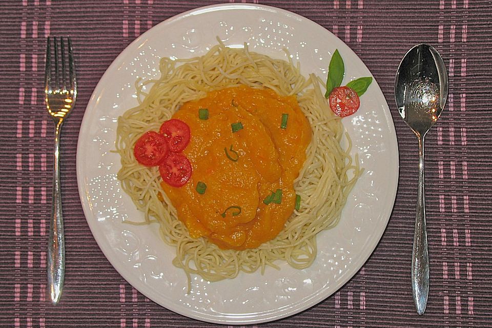 Pasta mit  Kürbis - Weißweinsoße