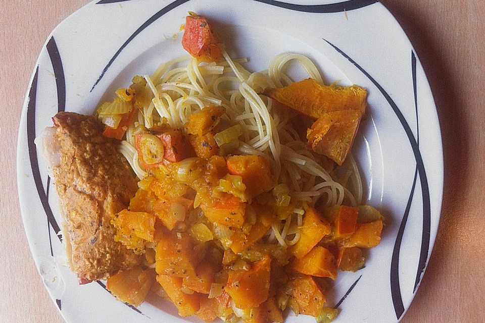 Pasta mit  Kürbis - Weißweinsoße