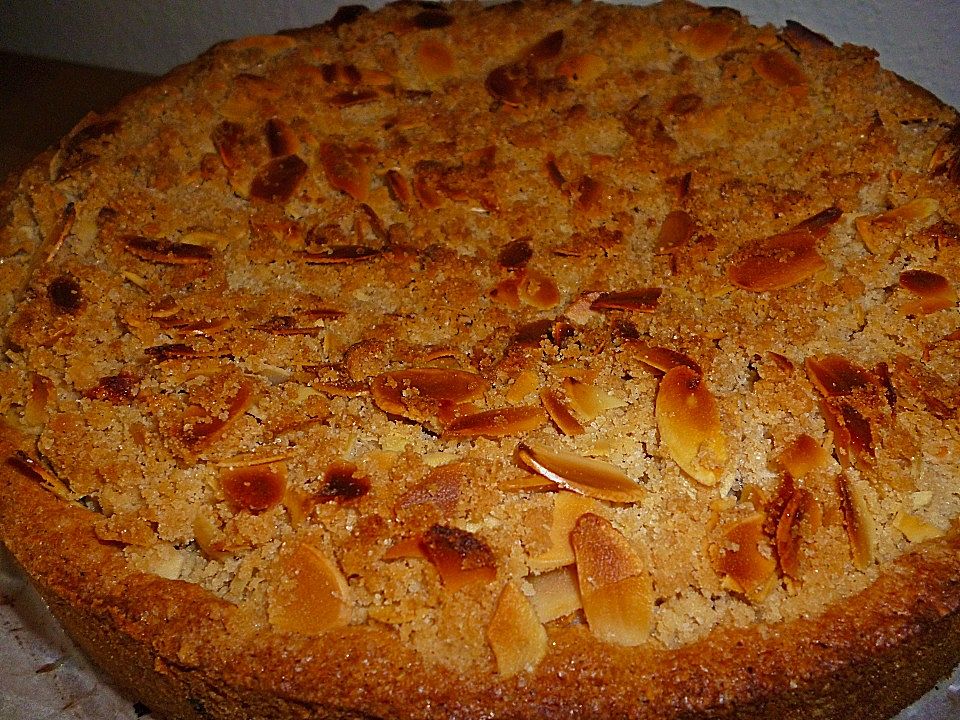 Kirschstreuselkuchen mit Zimt und Mandelblättchen von rakin| Chefkoch