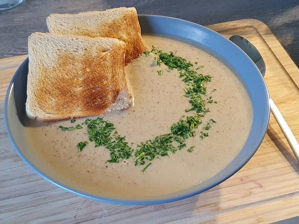 Cremesuppe von frischen Steinpilzen von Tale77| Chefkoch