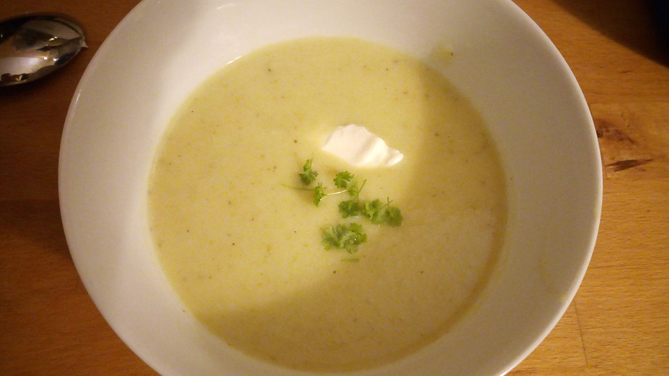 Birnen-Sellerie-Suppe mit Salbei von Merceile
