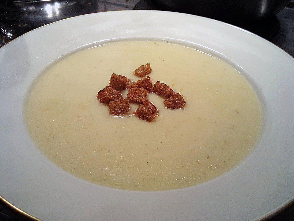 Birnen-Sellerie-Suppe mit Salbei von Merceile| Chefkoch