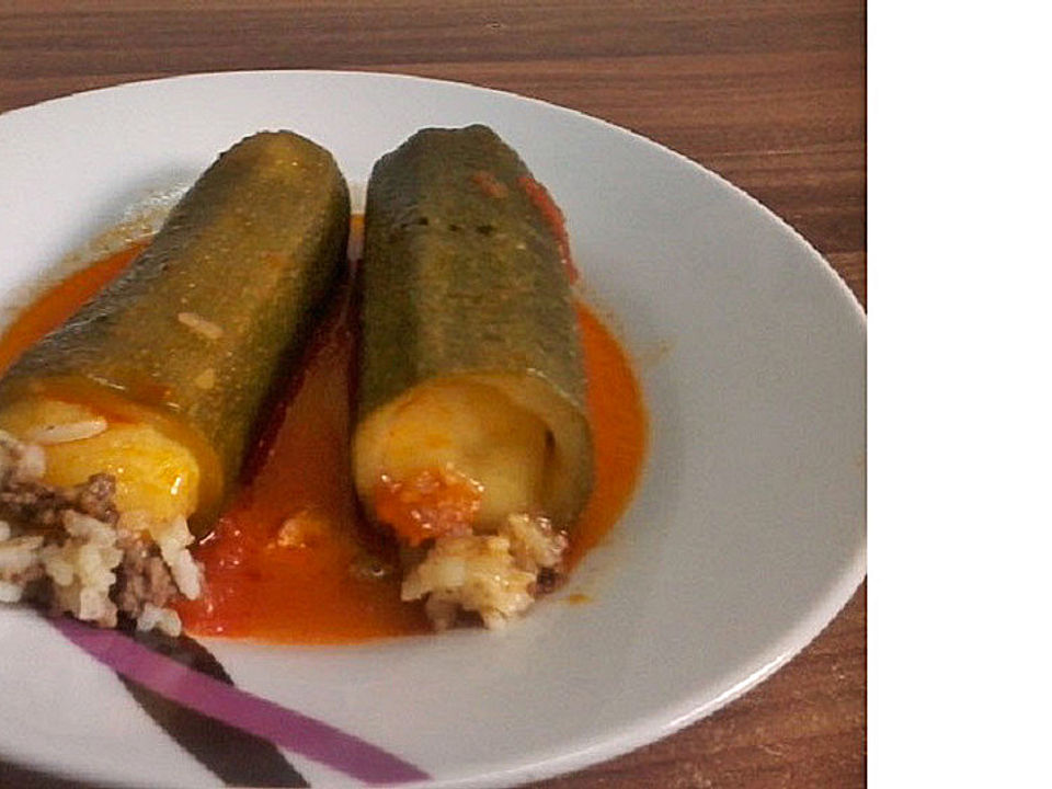 Gefüllte Zucchini mit Hackfleisch &amp; Reis von angischa | Chefkoch