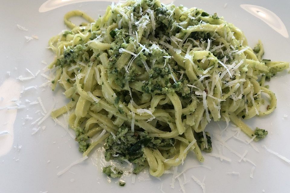 Walnuss - Bärlauch Pesto