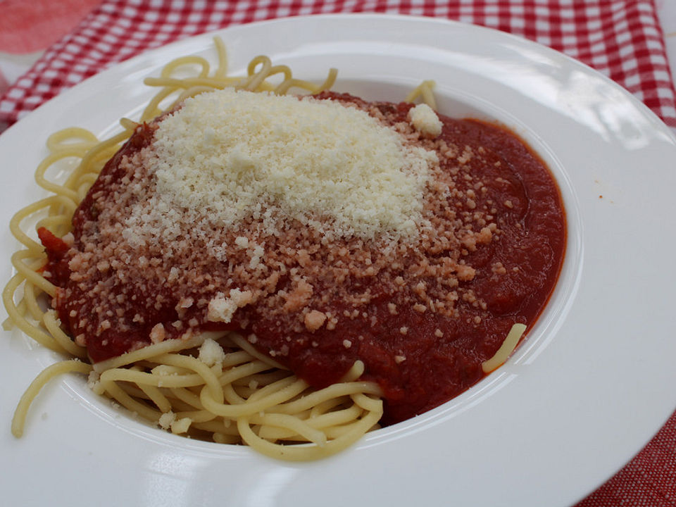 Schnelle Tomatensauce für Spaghetti Napoli von verena_29 | Chefkoch