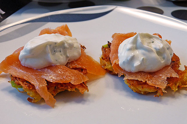 Kartoffel - Lauch - Puffer mit Kräuterquark und Lachs von rosenmarilis ...