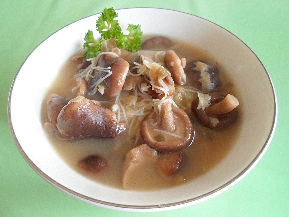 Asiatische Pilzsuppe von lobloch4| Chefkoch