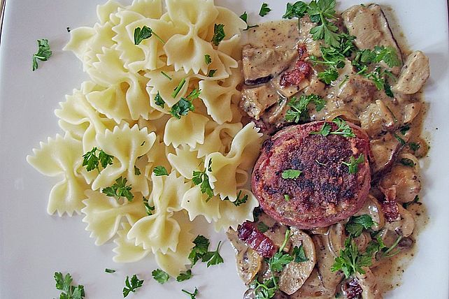 Hackmedaillons in pikanter Pilzsauce von bienemaya| Chefkoch Hackmedaillons in pikanter Pilzsauce von bienemaya| Chefkoch