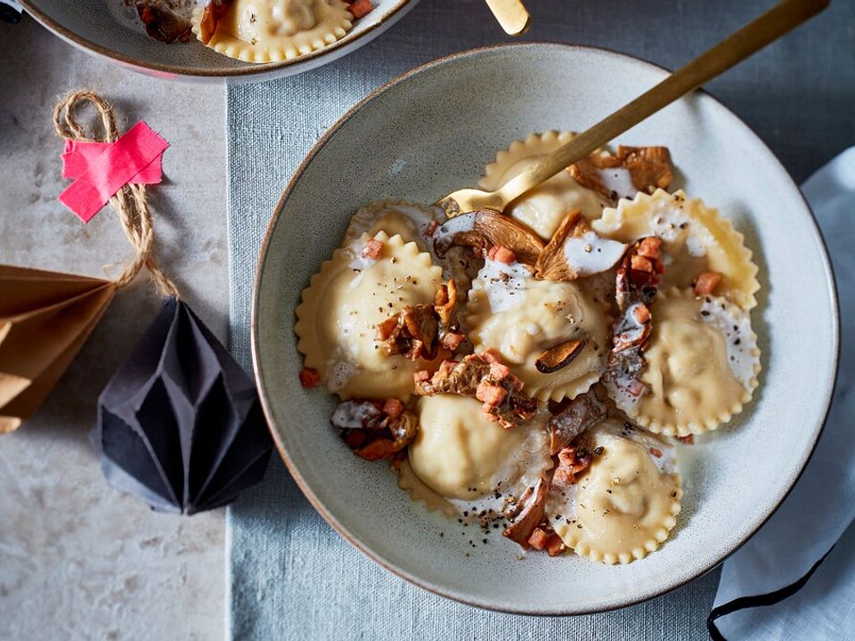 Steinpilzravioli mit Weißweinschaum von curly64 Chefkoch