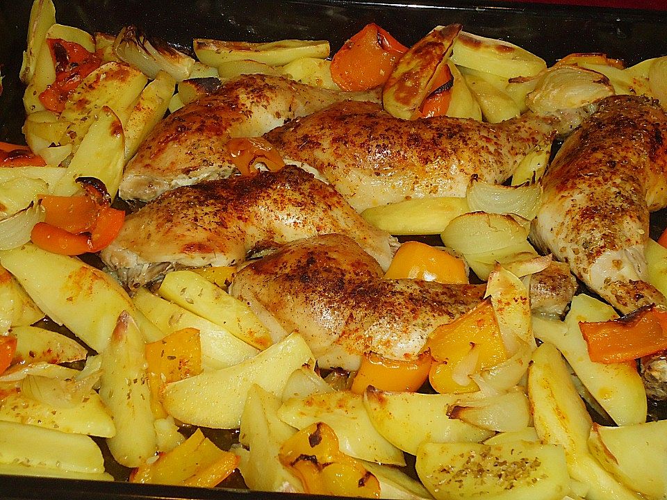 Knuspriges Oregano - Hühnchen mit Kartoffeln, Paprika und Zwiebeln von ...