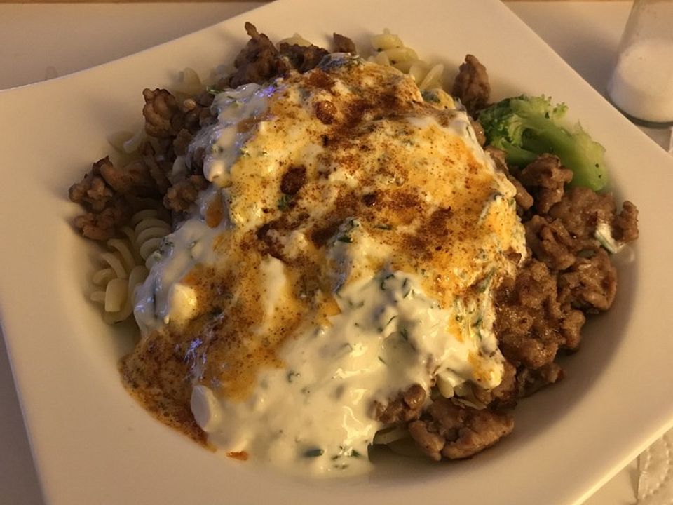 Brokkoli - Hackfleisch - Nudeln mit Joghurt von polly90| Chefkoch