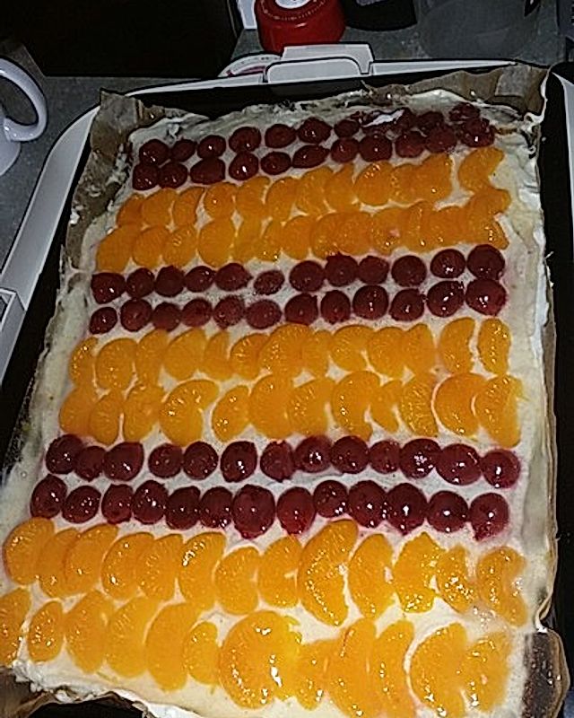 Blechkuchen mit Mandarinen und Schmand