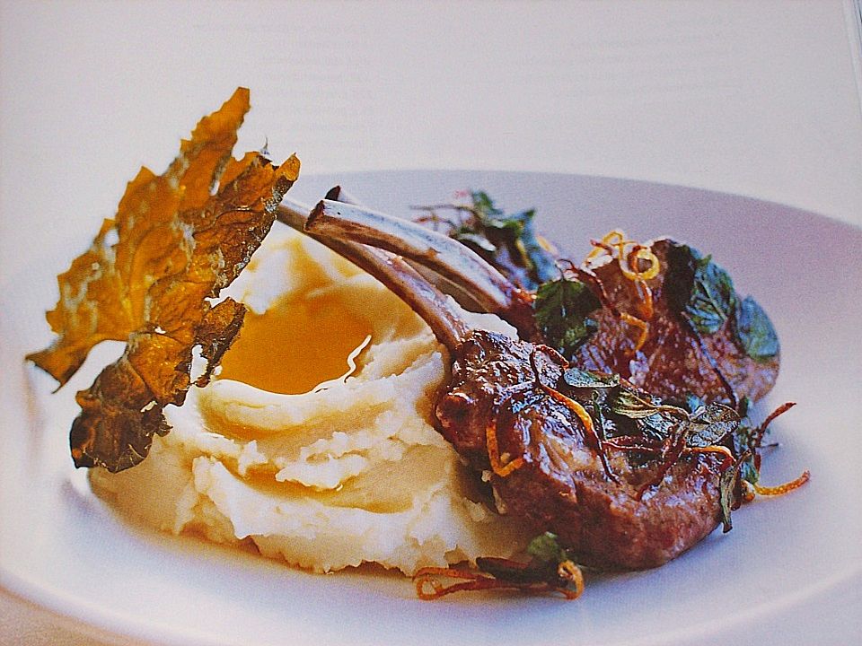Zitronige Lammkoteletts mit Weinblättern von Rüdi789| Chefkoch