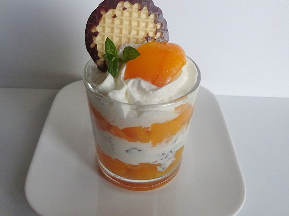 Schokokussdessert mit Pfirsichen und Orangenlikör von Karafee| Chefkoch