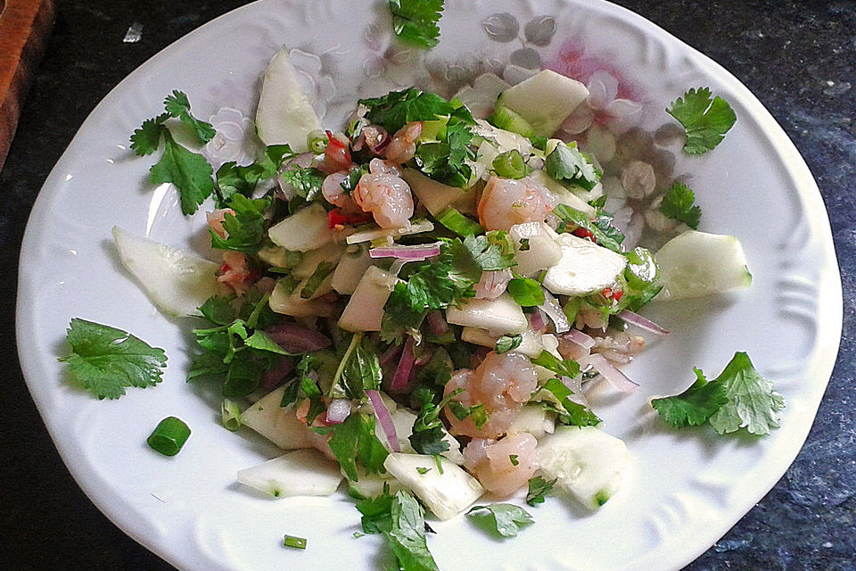 Thai - Garnelensalat mit Gurke und Sellerie