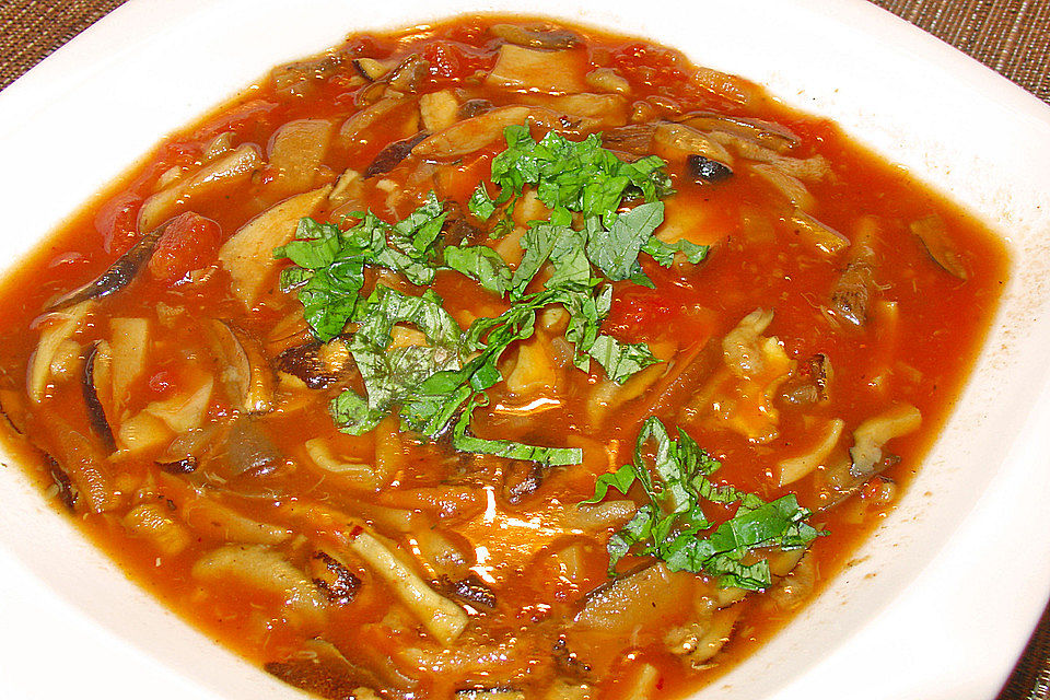 Scharfe Pilzsuppe