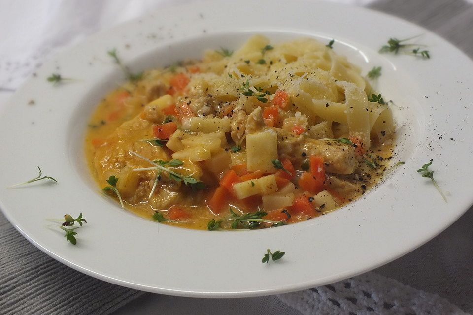 Geschnetzeltes mit Karotten, Sellerie und Bresso