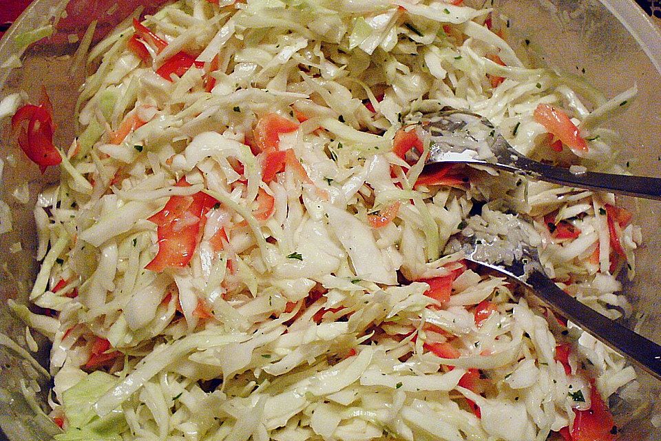 Weißkrautsalat mit Paprika