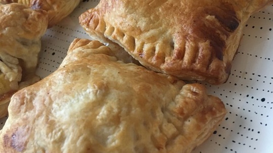 Blätterteig - Täschchen mit Apfelfüllung Blätterteig - Täschchen mit Apfelfüllung