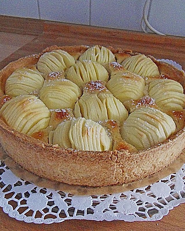 Tessiner - Mandel - Apfel - Torte