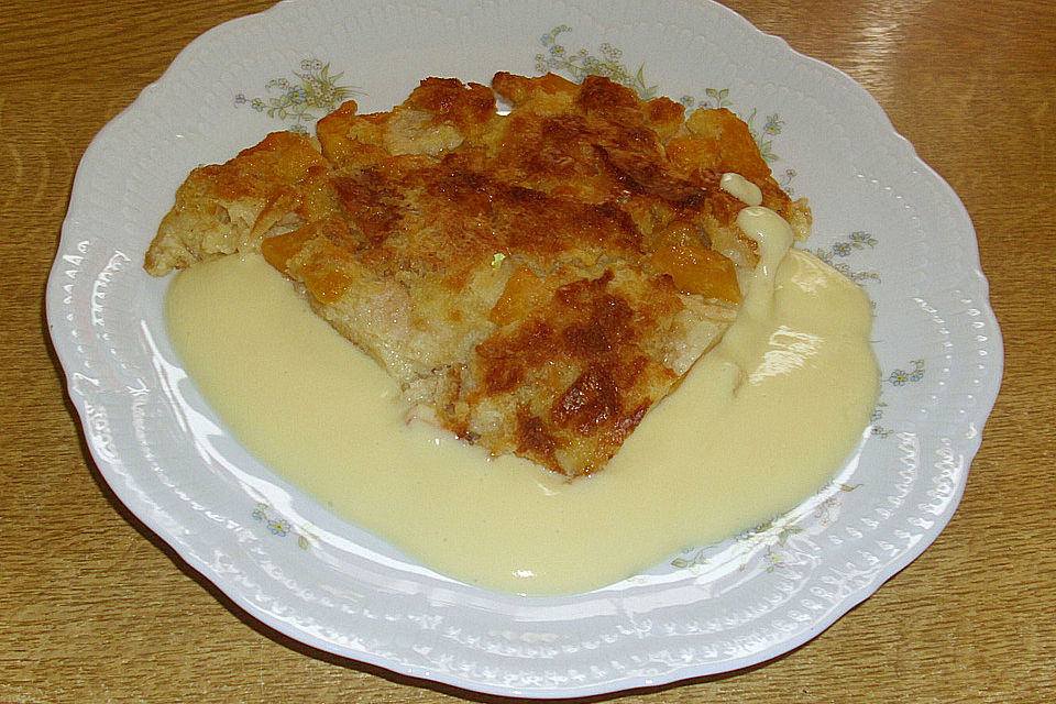 Semmelauflauf mit Rosinen